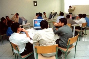 تحقیق درباره نفوذ اینترنت و کامپیوتر در مدارس ایران